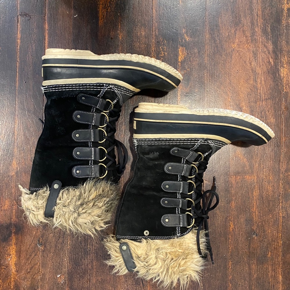 Sorel Joan of Arctic snow boots